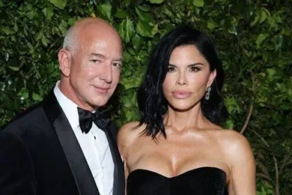 alt="Jeff Bezos Responds to Rumors of $600M Wedding Cancellation"