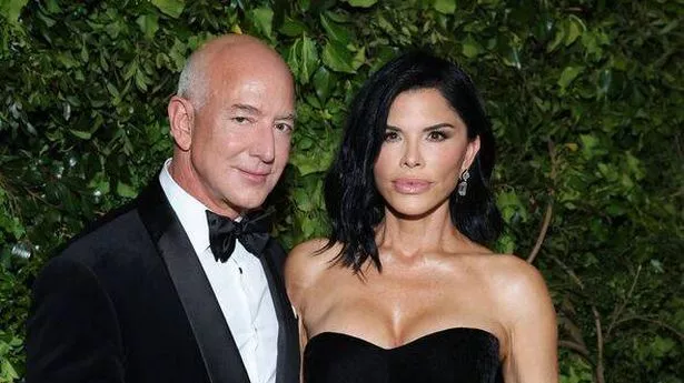 alt="Jeff Bezos Responds to Rumors of $600M Wedding Cancellation"