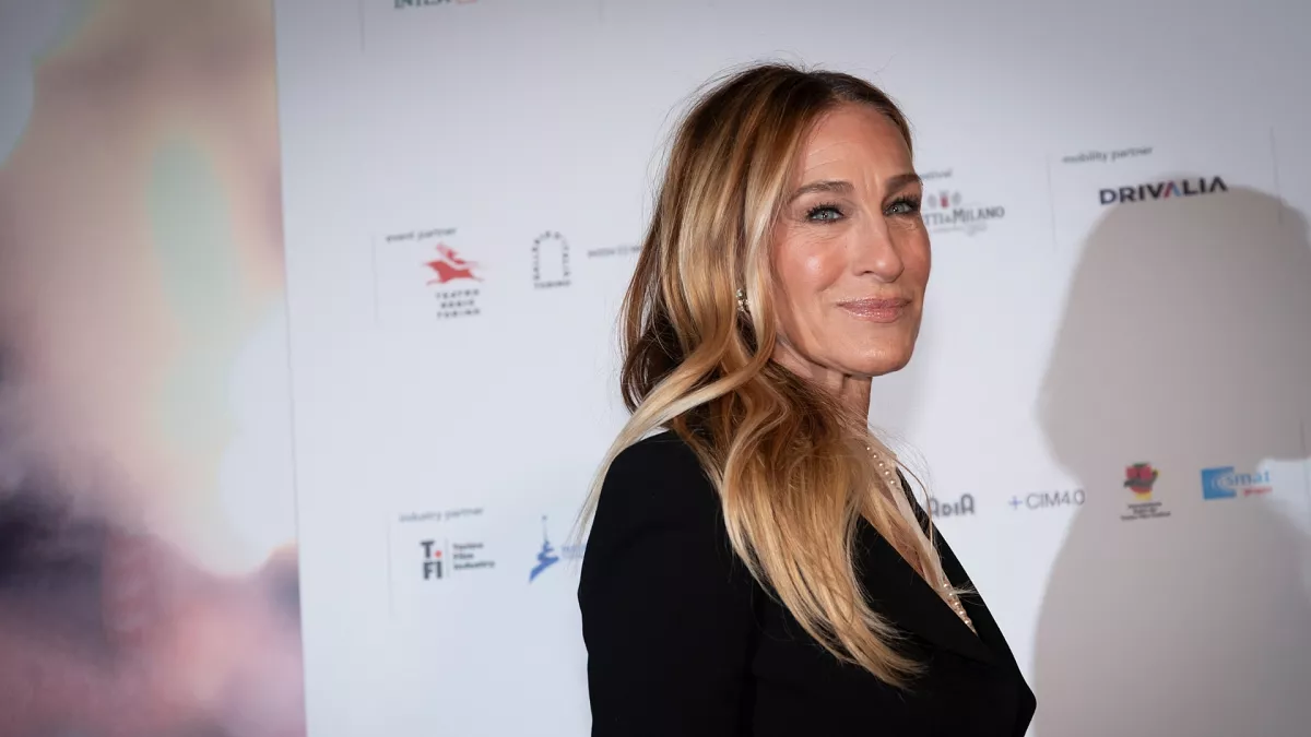 alt="Sarah Jessica Parker has been appointed to the jury for the Booker Prize 2025"