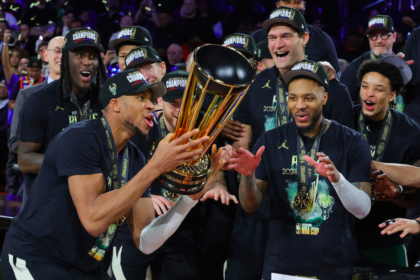 alt="Giannis Antetokounmpo delivers an outstanding performance as the Bucks triumph over the Thunder to clinch the NBA Cup"