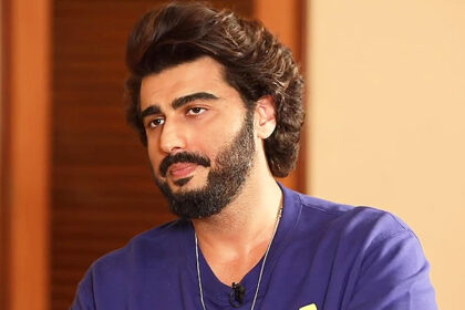 alt="Bollywood Star Arjun Kapoor Alerts Fans to Online Scam"