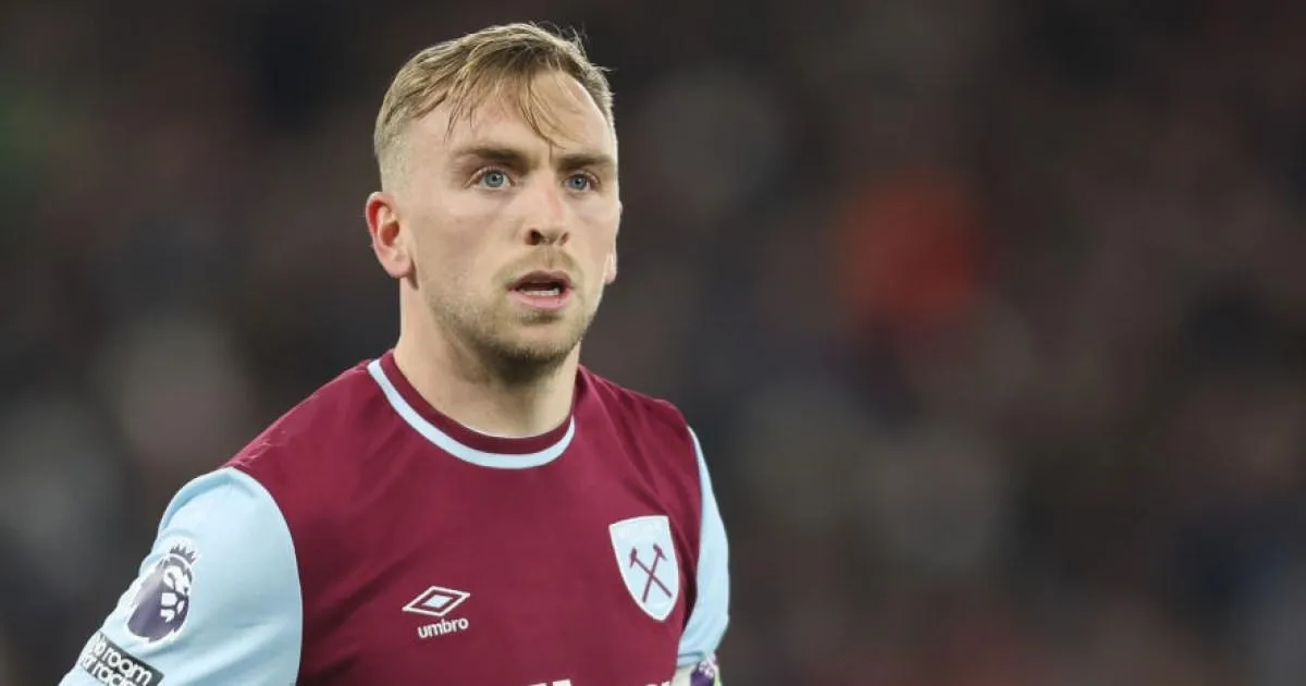 alt="West Ham’s Jarrod Bowen Out with Foot Fracture After Liverpool Defeat"