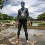 alt="A Malaysian Veteran Explores Water Hazards in Search of Hidden Treasures"