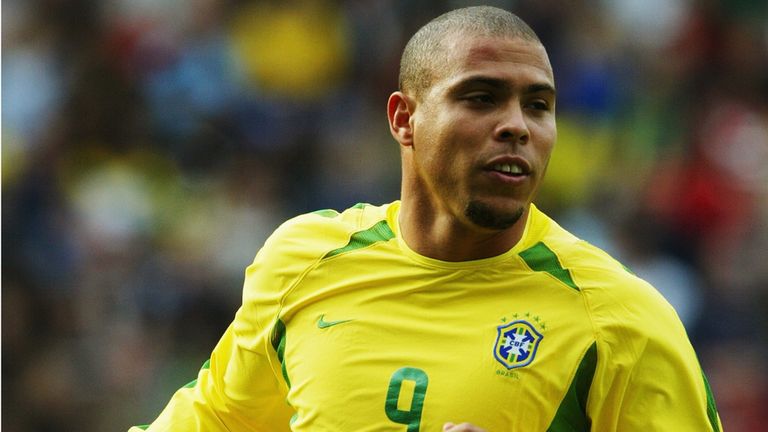 alt="Brazilian football legend Ronaldo is looking to take charge of the Brazilian football scene"