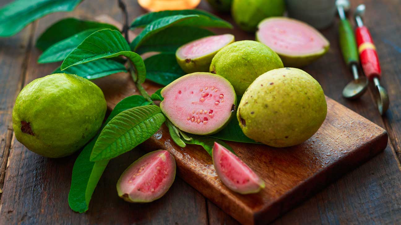 alt="Guava Leaves Take the Spotlight, Unexpected Health Wonders Revealed"