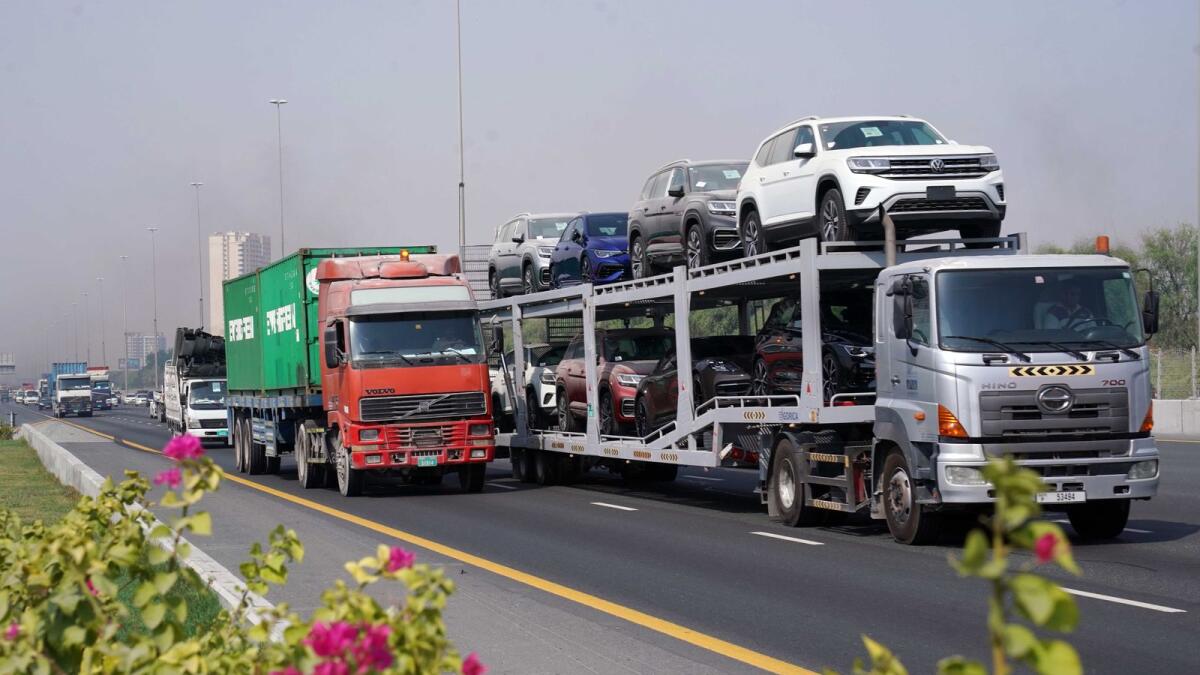 alt="Trucks will be banned on a section of Emirates Road during evening peak hours starting in 2025"