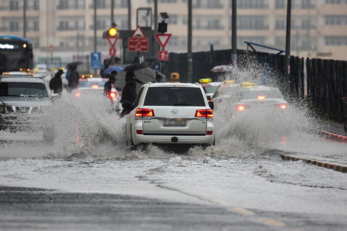 alt="UAE Faces Moderate to Heavy Rain, Rough Seas Till Friday"