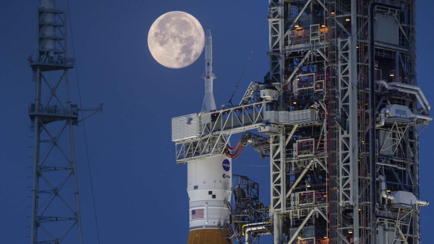 alt="NASA has delayed its first Moon landing in more than 50 years, now scheduled for 2027"