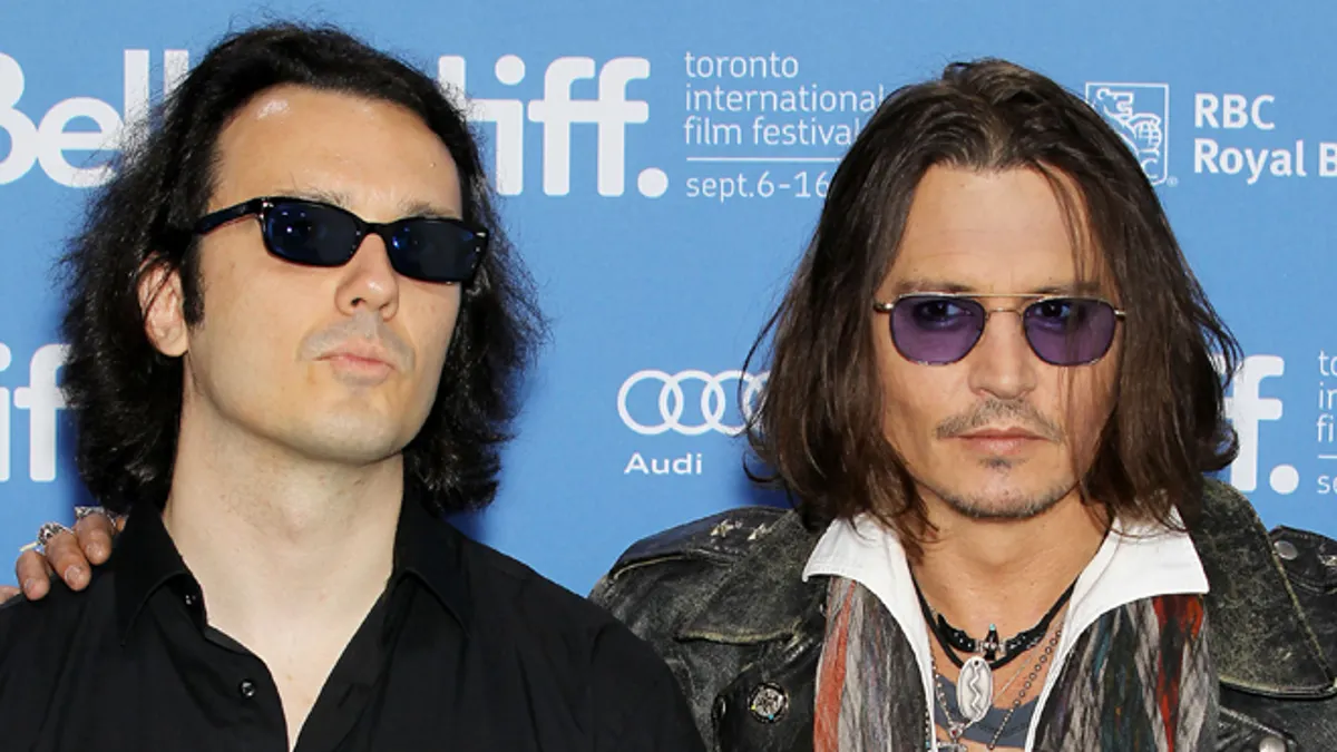 alt="Johnny Depp Refers to Ex-Death Row Inmate Damien Echols as A Brother"