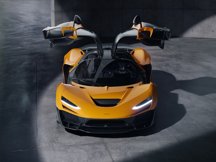 alt="Abu Dhabi's CYVN is poised to acquire McLaren’s automotive business in a strategic move"