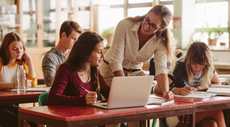 alt="Dream of Teaching in UAE? Abu Dhabi Launches Fully Funded Programme for Aspiring Educators"