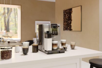 alt="Best Deals on Amazon: Samsung Galaxy S24 Ultra AI & DE'LONGHI Coffee Machine DINAMICA"