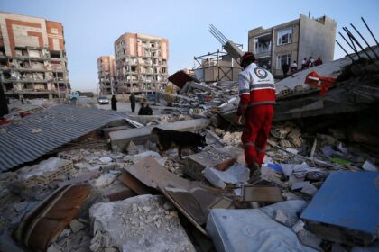 alt="5.2 magnitude quake hits Iran; UAE unaffected by the quake"