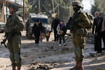 alt="3,000 Palestinian Families Displaced from Jenin Amid Ongoing Israeli Raids"