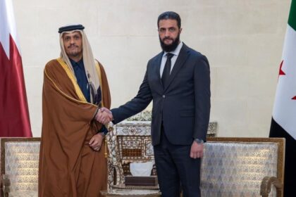 alt="Qatari Emir Makes Historic Visit to Syria, Welcomed by Interim Leader Sharaa"