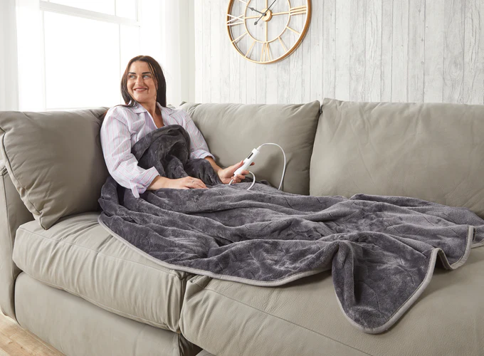 alt="5 Best Electric Blankets to Stay Cozy in UAE Winters 2025"