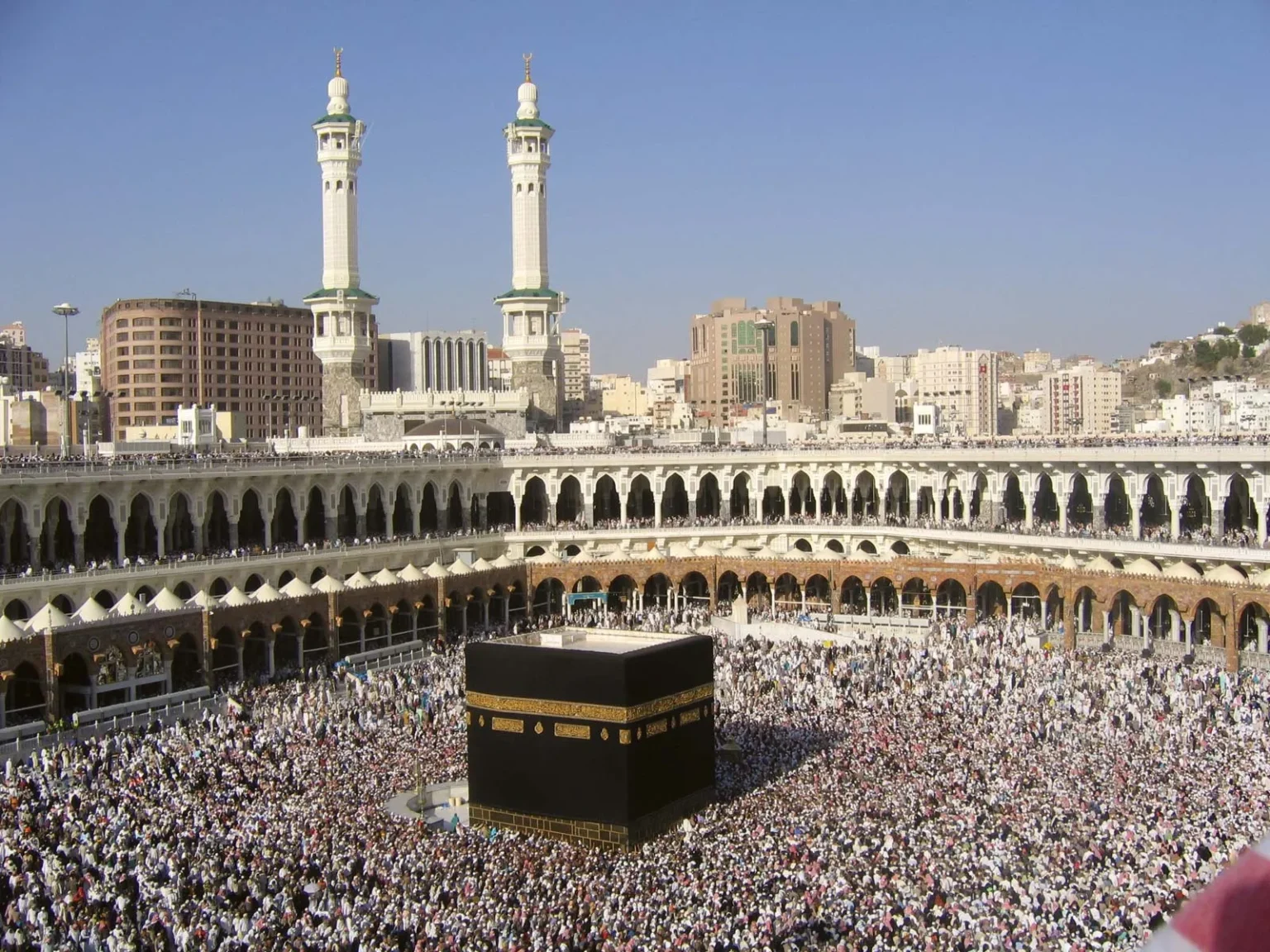 alt="Saudi Arabia Unveils New Road Network to Enhance Pilgrim Experience in Mecca Region"