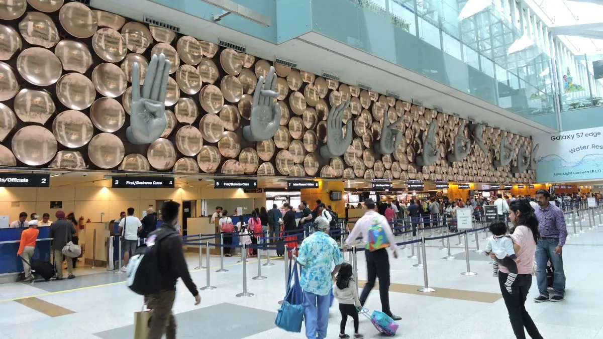 alt="Traveling to India? Skip Long Immigration Queues at Delhi Airport"