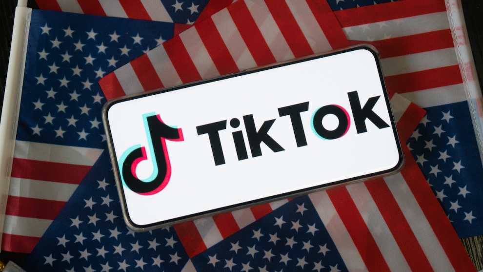 alt="Supreme Court Signals Likely Uphold of TikTok Ban in the US"