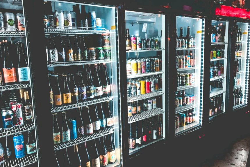 alt="US Surgeon General Pushes for Cancer Warning Labels on Alcohol"