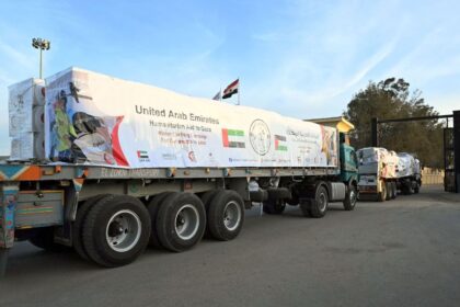 alt="Two UAE Aid Convoys Reach Gaza Strip as Part of 'Operation Chivalrous Knight 3' "