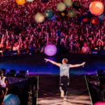 alt="Coldplay Helped Me Learn English', Fan Frenzy Peaks in Abu Dhabi"