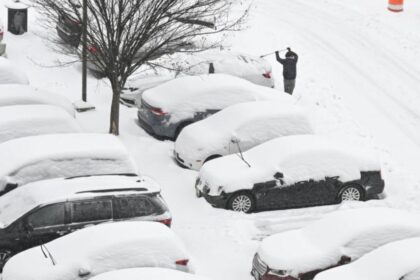 alt="Winter Storm Blankets the US with Heavy Snow and Travel Disruptions"