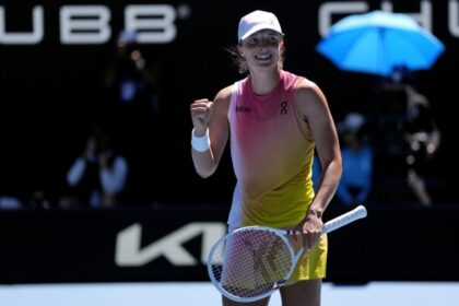 alt="Iga Swiatek Powers into Australian Open Semi-Finals Alongside Keys"