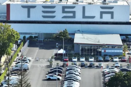 alt="Tesla's Q4 deliveries did not meet expectations and storage business is growing"