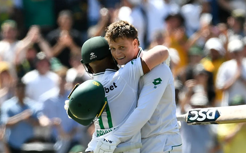 alt="Rickelton and Bavuma's centuries put South Africa in a strong position against Pakistan"