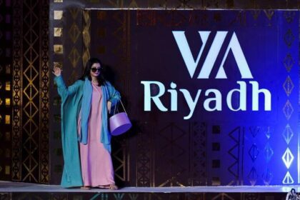 alt="Riyadh Season Breaks Record with World's Largest Honorary Shield"