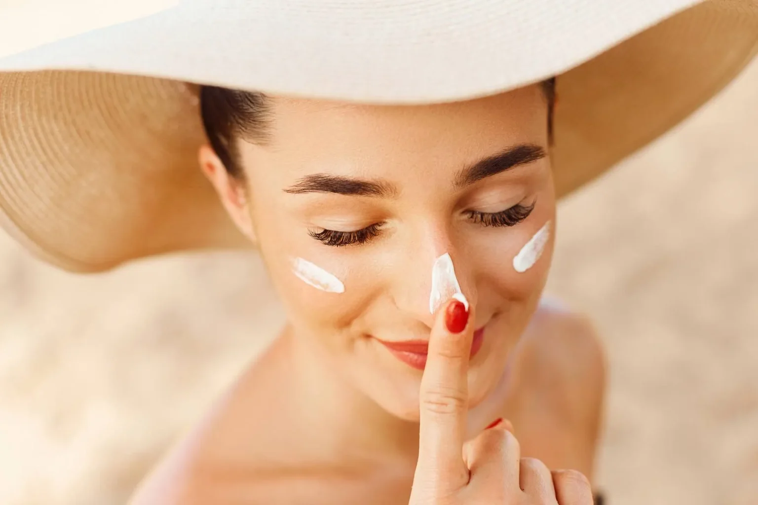 alt="How Often Should You Reapply Sunscreen for All-Day Protection?"