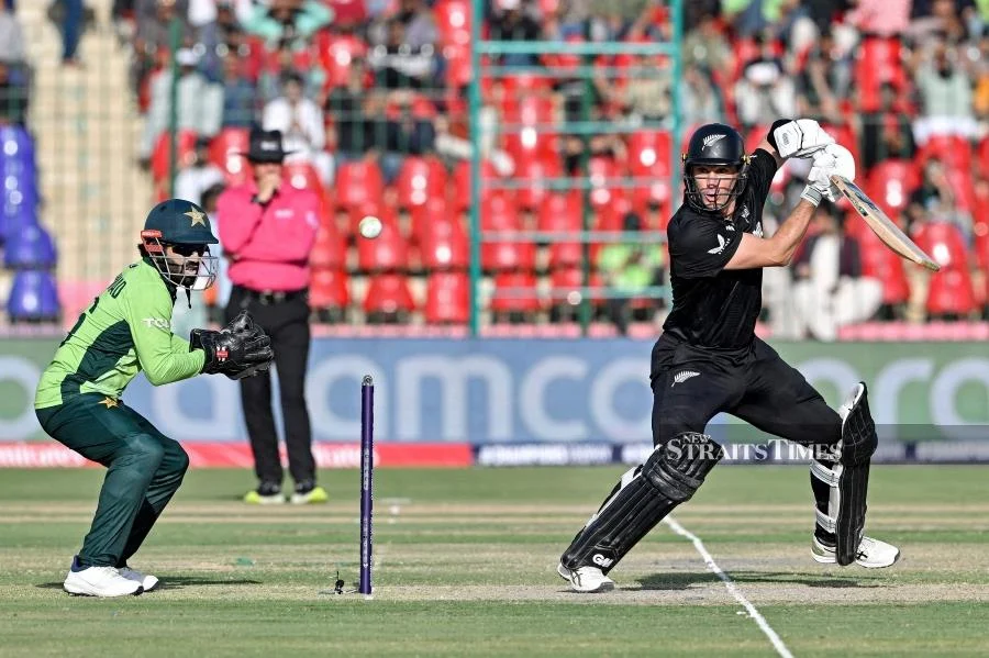 alt="Young, Latham Fire New Zealand to 320 in Champions Trophy Opener Against Pakistan"