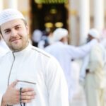 alt="Stay Connected During Umrah: UAE’s e& and du Unveil Special Roaming Plans"