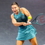 alt="Simona Halep retirement: Tennis legend says goodbye after loss at home"