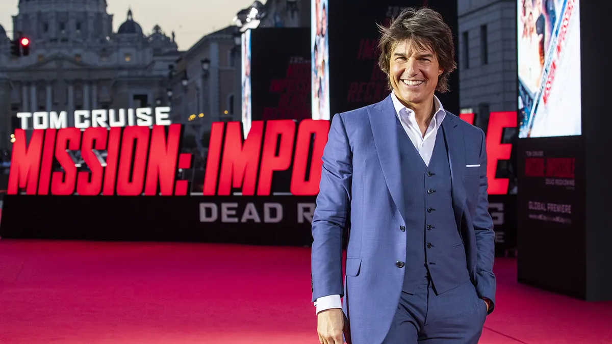 alt="Tom Cruise Faints on ‘Mission: Impossible’ Set, Shocking Fans!"