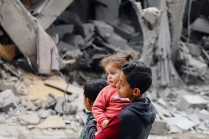 alt="UN: Gaza’s Children Suffer ‘Massive Trauma’ as Fighting Escalates"