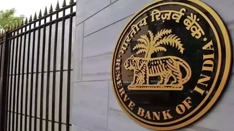 alt="RBI Awarded Global Digital Transformation Award 2025 for Pravaah & Sarthi"