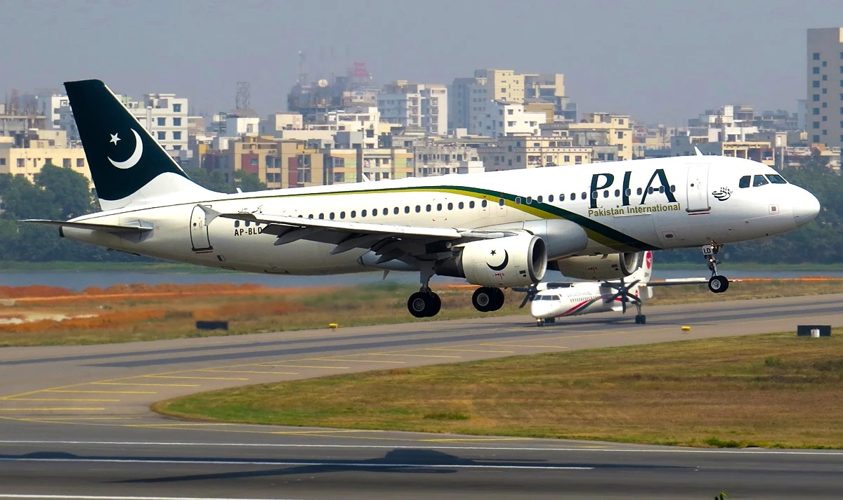 alt="PIA Jet Lands Without a Hitch in Lahore Despite Losing a Wheel"