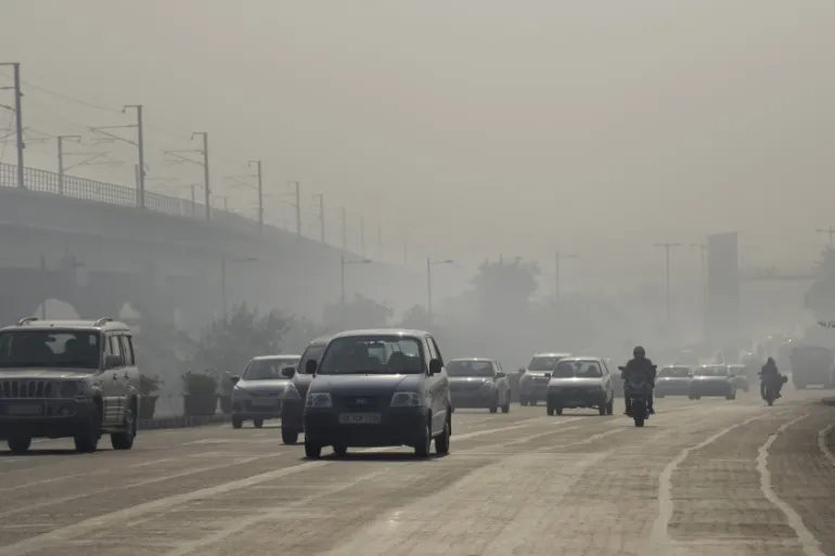 alt="Delhi Prohibits Old Vehicles from Refueling in Aggressive Anti-Pollution Policy"