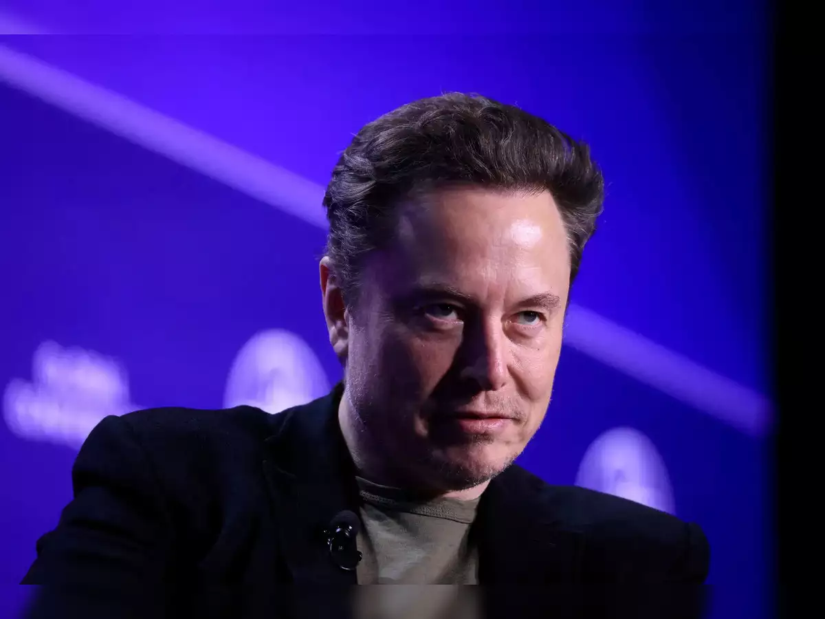 alt="Elon Musk’s Shift: Tech Icon or Rising Political Villain?"