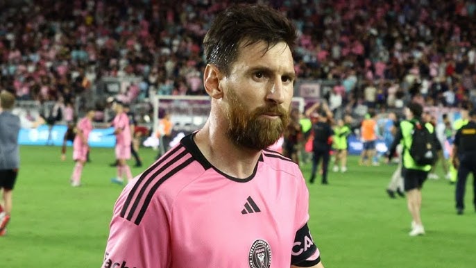 alt="Messi Scores 854th Career Goal with Breathtaking Chip Over Guzan"