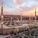 alt="Prophet’s Mosque Welcomes 4,000 Mu’takifs from 120 Nations for Ramadan"