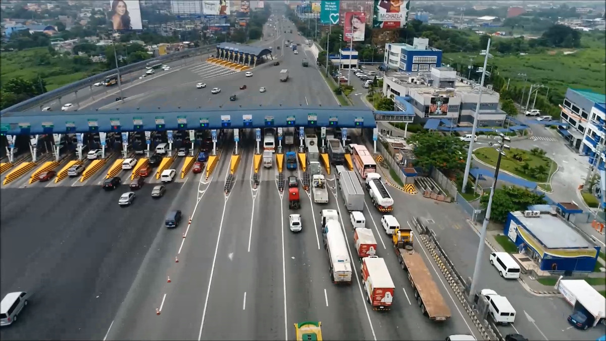 alt="Philippines Okays Expressway Toll Fee Rise from March 2"