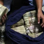 alt="Indian Rupee Sinks 2.8% in 2025 – UAE Expats Cash In, What’s Next?