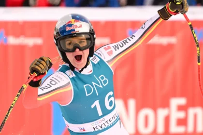 alt="Emma Aicher Wins First World Cup as She Takes Thrilling Victory in Sprint Finish"