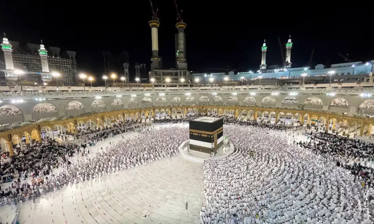 alt="Saudi Arabia Restricts Hajj Entrance with New Permit Regulations"
