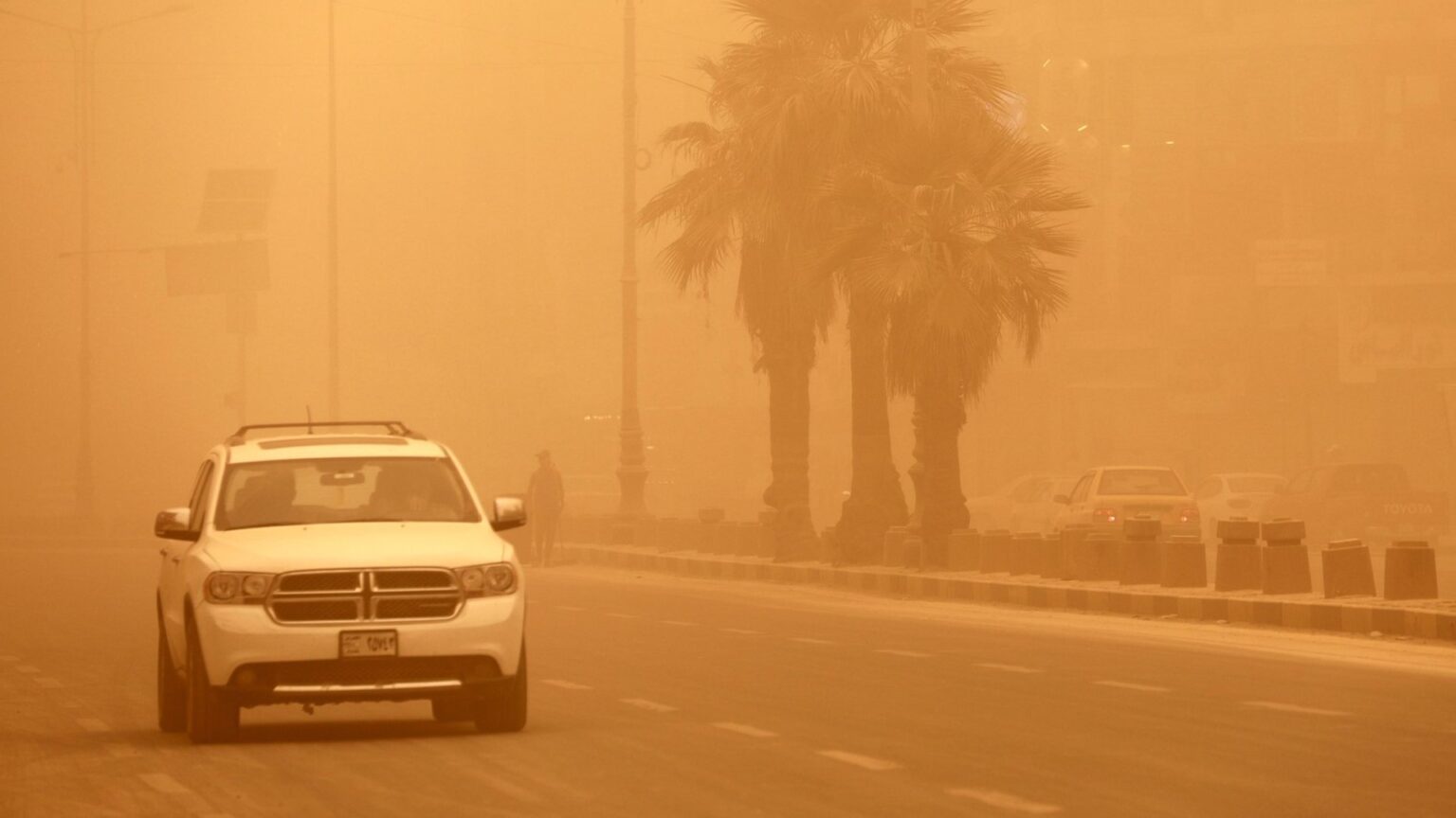 alt="Dust Storm Blows Central Iraq, Visibility Severely Impacted in Babil"