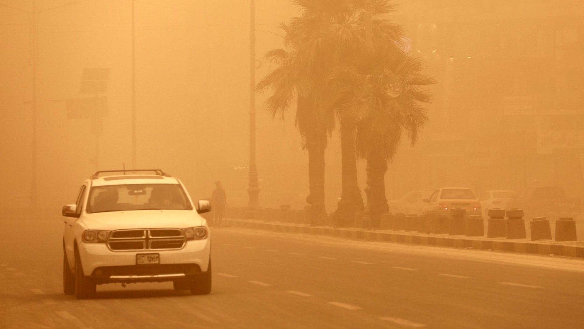 alt="Dust Storm Blows Central Iraq, Visibility Severely Impacted in Babil"