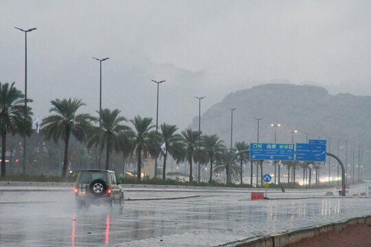 alt="Saudi Arabia Prepares for Peak April Rainfall, Says Forecaster"